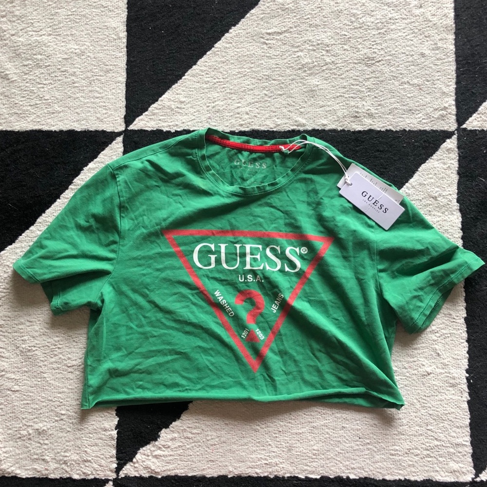 Guess Cropped T-shirt